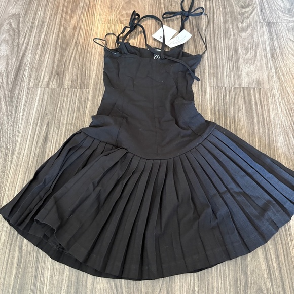 Windsor Dream Twirl Tie Strap Pleated A-Line Mini Dress Black Corset Detail - Picture 7 of 11